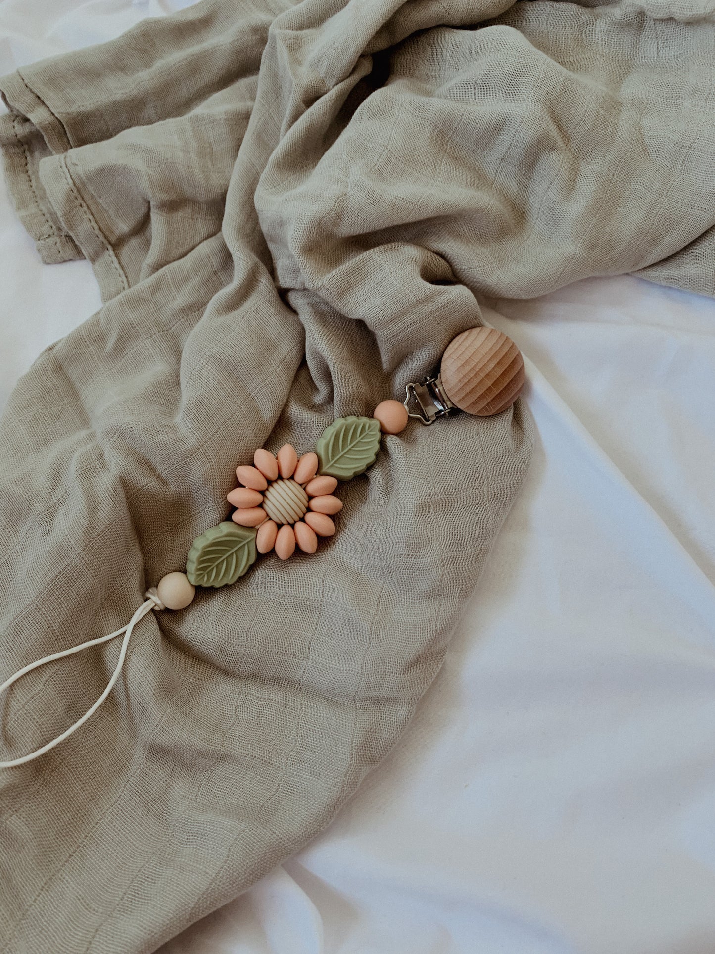 Peach Sunflower | Pacifier Chain || Dummy Clip