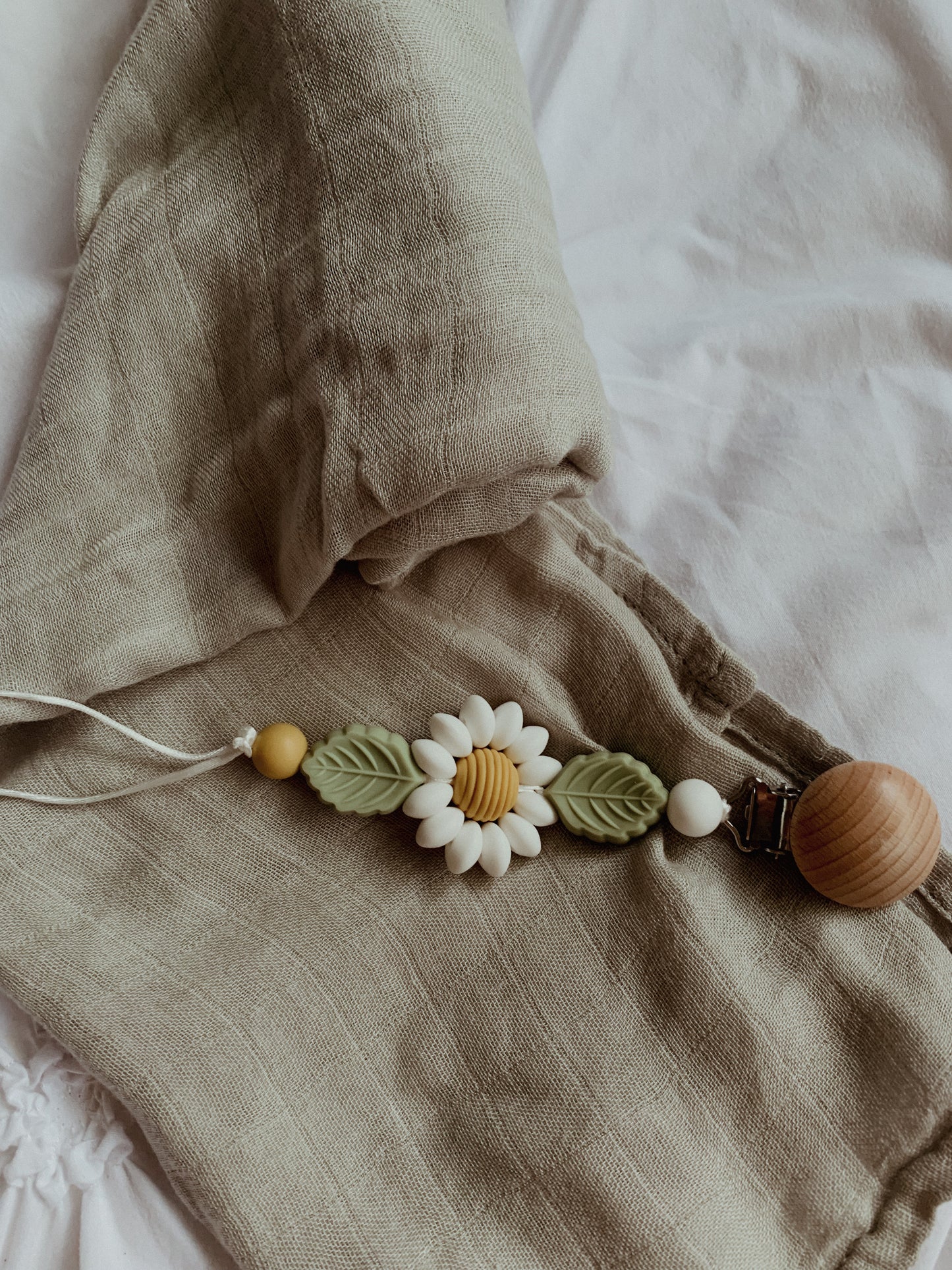 Cream Sunflower | Pacifier Chain || Dummy Clip
